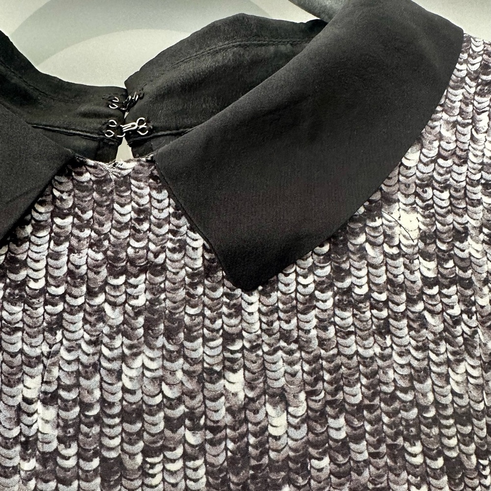 Marc Jacobs • Signature Faux Sequin Dress in Black Large - Picture 3 of 6